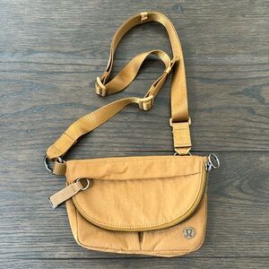 Lululemon belt bag